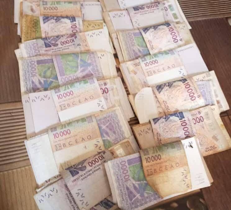 VRAI PORTEFEUILLE MAGIQUE ET AUTRES TRAVAUX ET MERVEILLES DU GRAND MAÎTRE MARABOUT PROPHÈTE AGBANZE