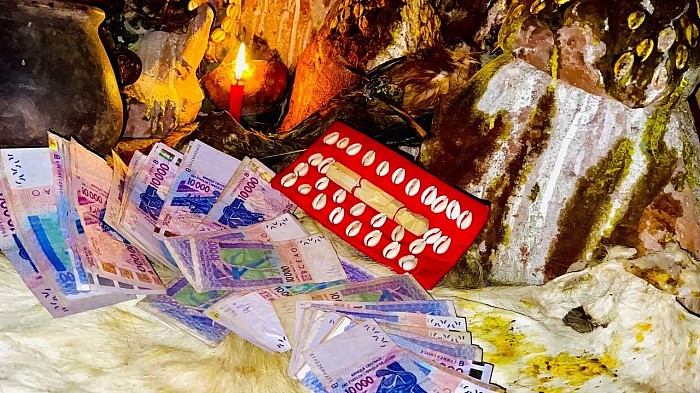 LE VRAI PORTFEUILLE MAGIQUE DU GRAND MARABOUT AGBANZE LE MEILLEUR MARABOUT EN PROSPERITE.